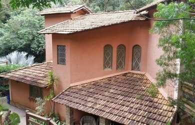 Imagem: A casa em condomínio possui 3 Dormitórios, 3 Banheiros, 2