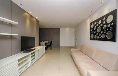 Imagem: O apartamento possui 4 Dormitórios, 5 Banheiros, 3 Vagas na