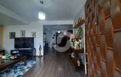 Imagem: A casa em condomínio possui 3 Dormitórios, 3 Banheiros, 300m²