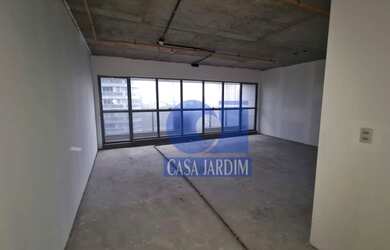 Imagem: O depósito possui 1 Vaga na garagem e 55m² de Área e está