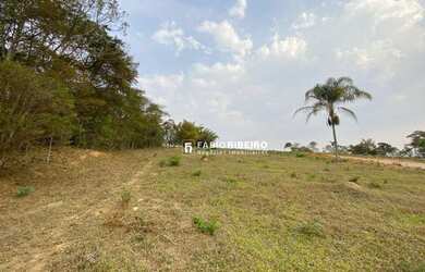 Imagem: O terreno possui 500m² de Área e Imóvel novo e está localizado