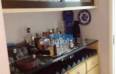 Imagem: O apartamento possui 4 Dormitórios, 5 Banheiros, 2 Vagas na