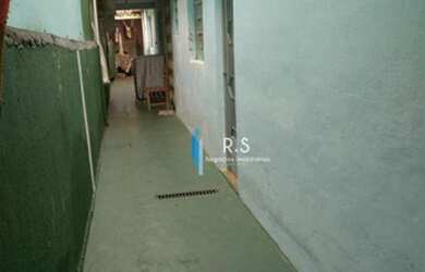 Imagem: A casa possui 5 Dormitórios, 5 Banheiros, 4 Vagas na garagem