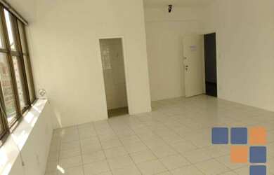 Imagem: O depósito possui 55m² de Área e está localizado em Funcionários