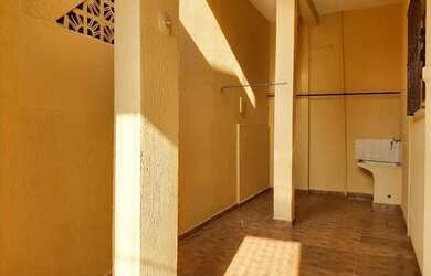 Imagem: A casa possui 2 Dormitórios, 1 Banheiro, 70m² de Área, Imóvel