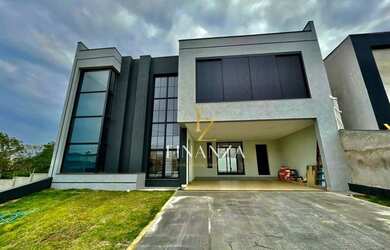 Imagem: A casa em condomínio possui 3 Dormitórios, 4 Banheiros, 4