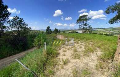 Imagem: O terreno possui 1.200m² de Área e está localizado em Estância