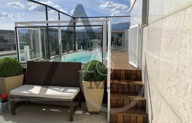 Imagem: O apartamento na cobertura possui 4 Dormitórios, 4 Banheiros