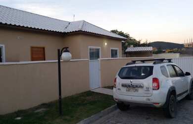 Imagem: A casa em condomínio possui 3 Dormitórios, 1 Banheiro, 3 Vagas