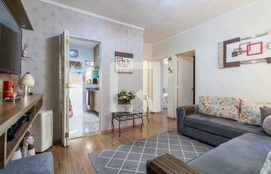 Imagem: O apartamento possui 2 Dormitórios, 1 Banheiro, 1 Vaga na garagem