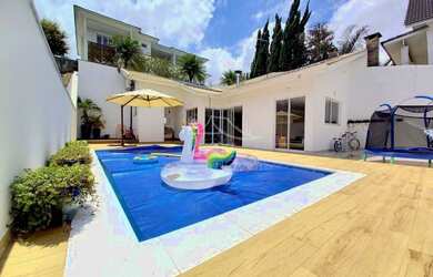 Imagem: A casa em condomínio possui 3 Dormitórios, 5 Banheiros, 4