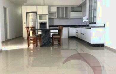 Imagem: A casa possui 3 Dormitórios, 1 Banheiro, 2 Vagas na garagem