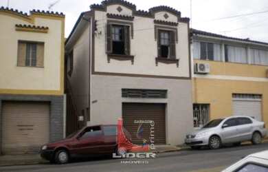 Imagem: A casa possui 3 Dormitórios, 1 Banheiro, 70m² de Área e está