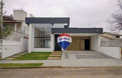 Imagem: A casa em condomínio possui 3 Dormitórios, 3 Banheiros, 4