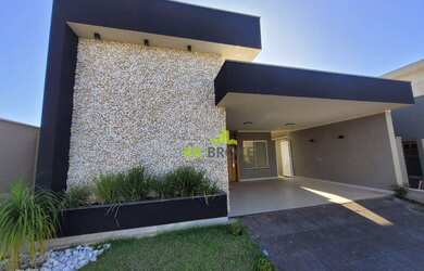 Imagem: A casa em condomínio possui 3 Dormitórios, 3 Banheiros, 149m²