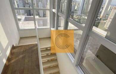 Imagem: O apartamento na cobertura possui 4 Dormitórios, 5 Banheiros