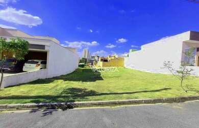 Imagem: O terreno possui 300m² de Área e está localizado em Vila