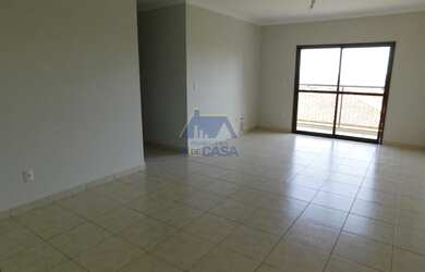 Imagem: O apartamento possui 3 Dormitórios, 2 Banheiros, 2 Vagas na