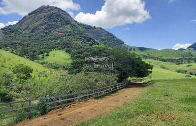 Imagem: O terreno possui 46800m² de Área e está localizado em São