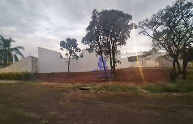 Imagem: O terreno possui 200m² de Área e está localizado em Jardim