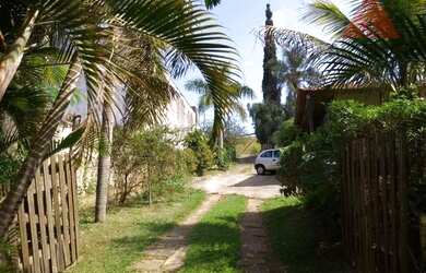 Imagem 4: Excelente chácara com 02 casas no asfalto na Praia dos Namorados