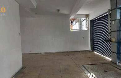 Imagem: O depósito possui 5 Vagas na garagem e 387m² de Área e está