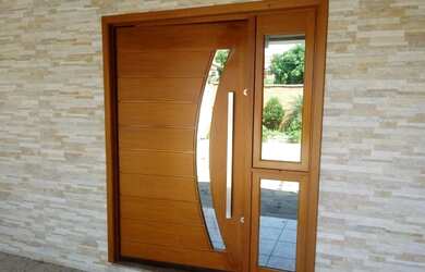 Imagem: A casa possui 3 Dormitórios, 1 Banheiro, 3 Vagas na garagem