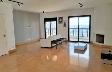 Imagem: O apartamento possui 3 Dormitórios, 5 Banheiros, 4 Vagas na