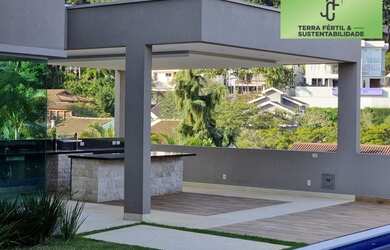 Imagem: A casa em condomínio possui 5 Dormitórios, 5 Banheiros, 5