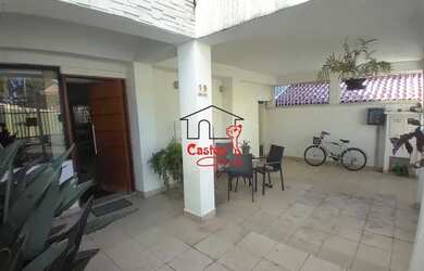 Imagem: A casa possui 2 Dormitórios, 3 Banheiros, 2 Vagas na garagem