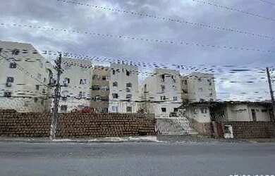 Imagem: O apartamento possui 3 Dormitórios, 1 Banheiro, 1 Vaga na garagem