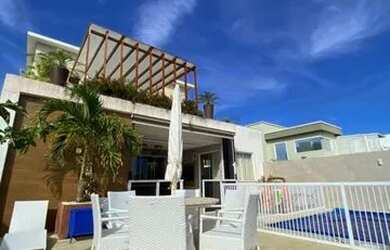 Imagem: A casa possui 5 Dormitórios, 5 Banheiros, 5 Vagas na garagem