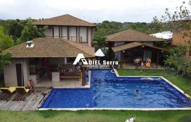 Imagem: A casa em condomínio à venda possui 5 Dormitórios, 5 Banheiros