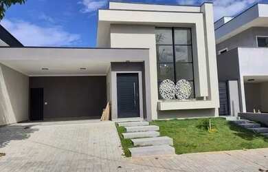 Imagem: A casa em condomínio possui 3 Dormitórios, 4 Banheiros, 2