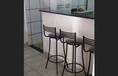 Imagem: A casa possui 3 Dormitórios, 2 Banheiros e está localizado