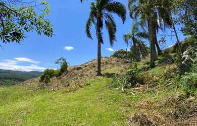 Imagem: O terreno possui 40.000m² de Área e está localizado em Alfredo