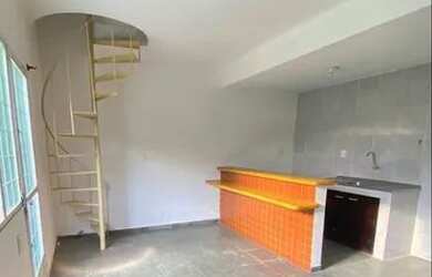 Imagem: A casa em condomínio possui 1 Dormitório, 1 Banheiro, 1 Vaga