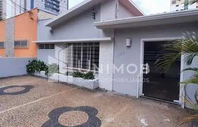 Imagem: A casa possui 5 Dormitórios, 4 Banheiros, 3 Vagas na garagem