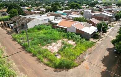 Imagem: O terreno possui 270m² de Área e está localizado em Centro