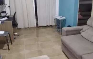 Imagem: A casa possui 2 Dormitórios, 2 Banheiros, 1 Vaga na garagem