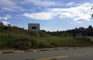 Imagem: O terreno possui 3.000m² de Área e está localizado em Jardim