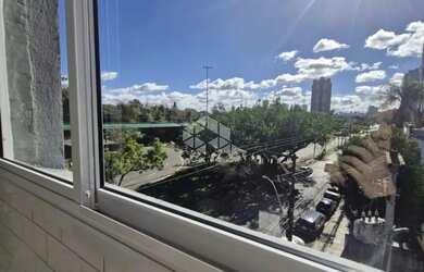 Imagem 10: Cobertura de 2 quartos no bairro Menino Deus em frente ao Parque Marinha...