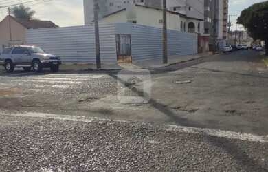 Imagem: O terreno possui 250m² de Área e está localizado em Martins