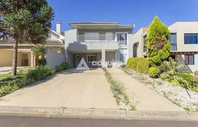 Imagem: A casa em condomínio possui 3 Dormitórios, 4 Banheiros, 2