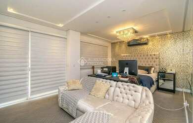 Imagem 7: Sobrado de nível com pier ao Guaiba