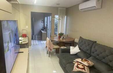 Imagem: A casa em condomínio possui 3 Dormitórios, 2 Banheiros, 2