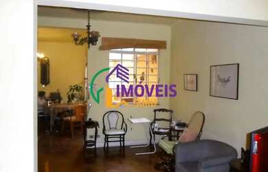 Imagem: O depósito possui 2 Vagas na garagem e 150m² de Área e está