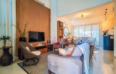 Imagem: A casa em condomínio à venda possui 3 Dormitórios, 5 Banheiros