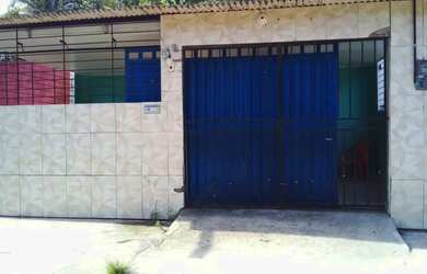 Imagem: A casa possui 2 Dormitórios, 4 Banheiros, 1 Vaga na garagem