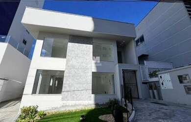 Imagem 2: Casa Comercial para Locação no Coração da Cidade